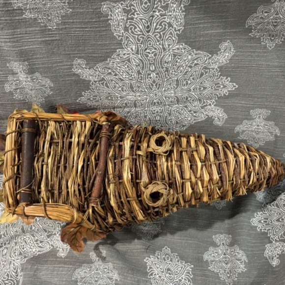 Vintage Large Fall Thanksgiving Holiday Fruit And Vegetable Cornucopia - Picture 5 of 7